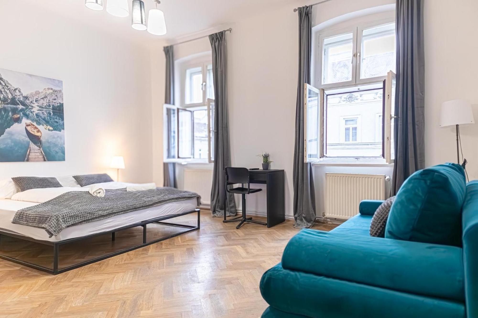 Spacious 2Br Apt -Near Wiener Stadthalle Burggassewiener Well Located Bagian luar foto
