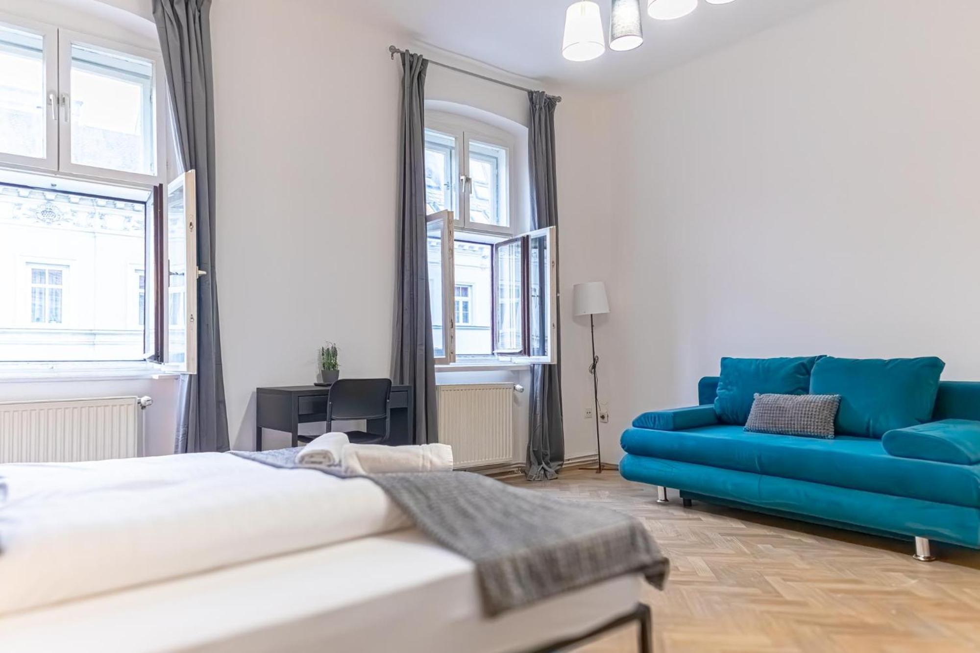 Spacious 2Br Apt -Near Wiener Stadthalle Burggassewiener Well Located Bagian luar foto